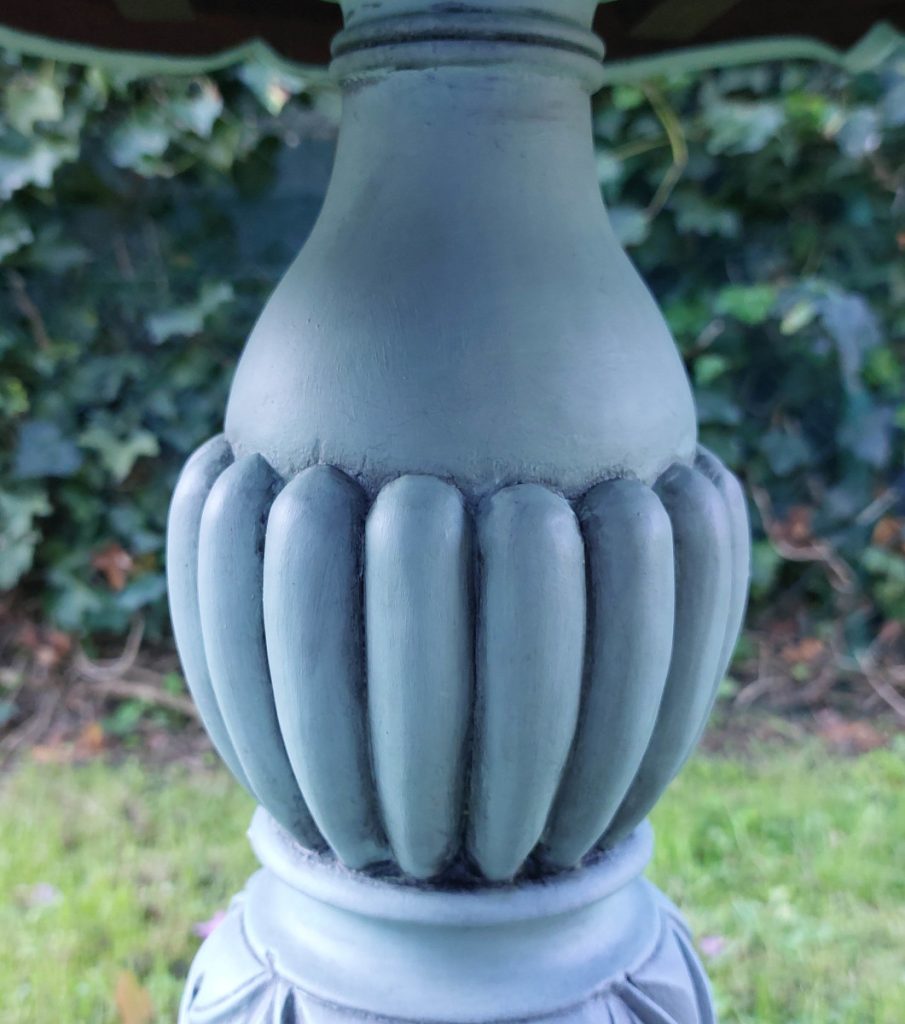 Detalle del pie de la mesa