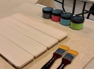 Materiales listos esperando alumnas